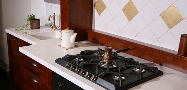 АКРИЛОВЫЙ КАМЕНЬ